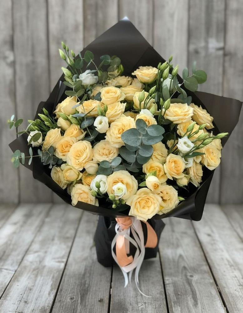 Букет цветов из: Розы и Лизиантусы в Октябрьский Башкортостан