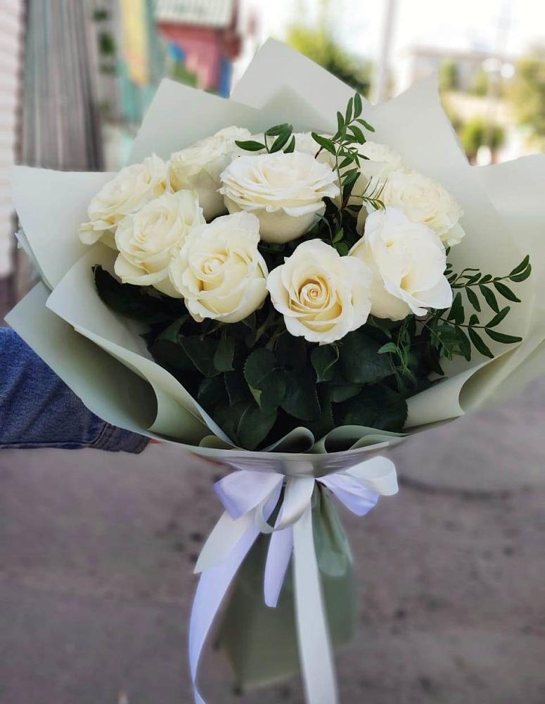 Букет Белые розы Проуд в Октябрьский Башкортостан