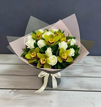 Букет цветов из:  Орхидеи и Розы в Октябрьский Башкортостан