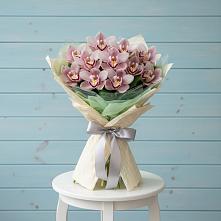 Букет цветов из:  Орхидеи и Розы в Октябрьский Башкортостан