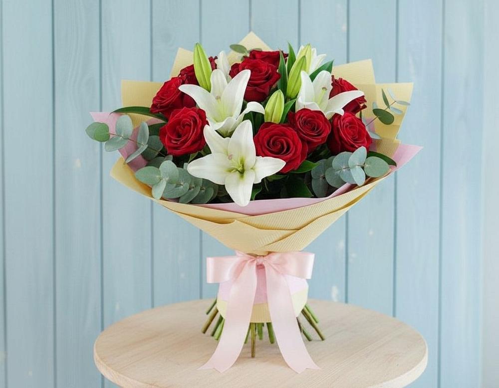 Букет цветов из: Лилии и Розы в Октябрьский Башкортостан